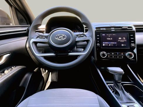 Used 2024 Hyundai Santa Cruz SE FWD image 6