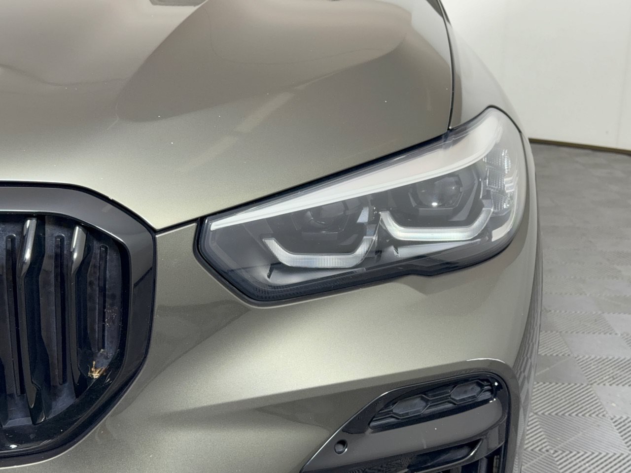 Used 2022 BMW X5 M50i AWD/4WD image 14