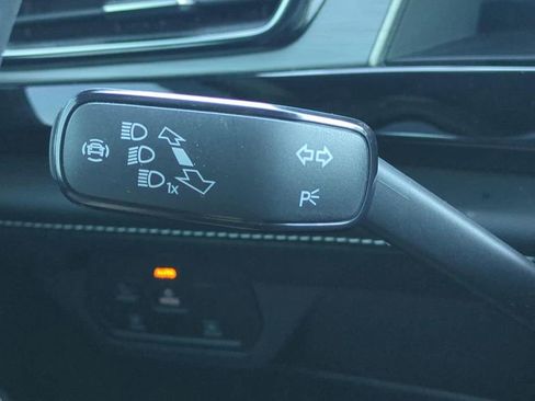 Used 2024 Volkswagen Atlas Cross Sport SE image 28