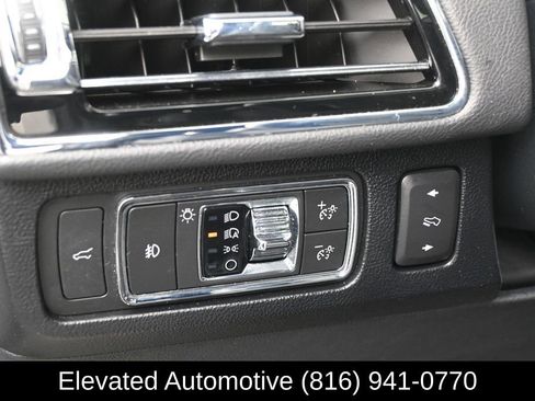 Used 2022 Lincoln Navigator Reserve AWD/4WD image 13