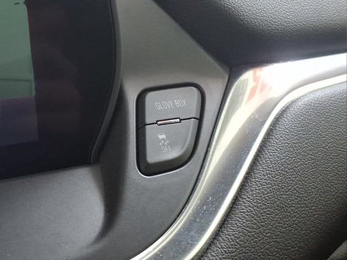 Used 2025 Chevrolet Blazer LT AWD/4WD image 10