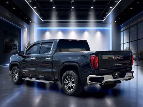 Used 2022 GMC Sierra 1500 SLT w/ X31 Off-Road Package AWD/4WD image 6
