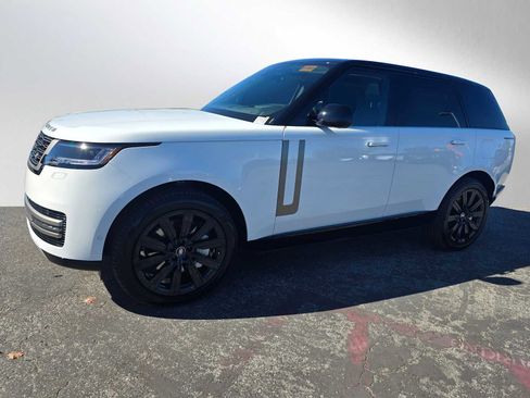 New 2025 Land Rover Range Rover SE image 1