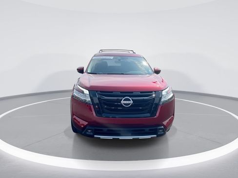 Used 2024 Nissan Pathfinder SL w/ SL Premium Package AWD/4WD image 3