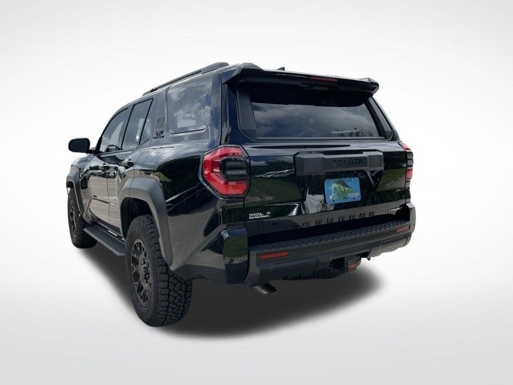 Used 2025 Toyota 4Runner TRD Off-Road Premium AWD/4WD image 5
