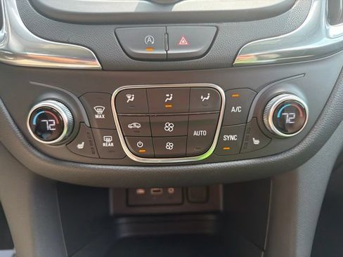Used 2023 Chevrolet Equinox LT FWD image 30