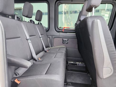 Used 2024 Mercedes-Benz Sprinter 2500 image 17
