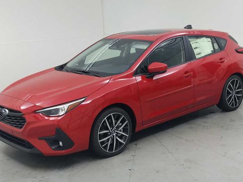 Used 2025 Subaru Impreza 2.0i Sport image 3