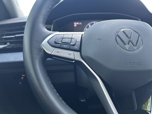Used 2025 Volkswagen Jetta SE w/ Sunroof Package FWD image 18
