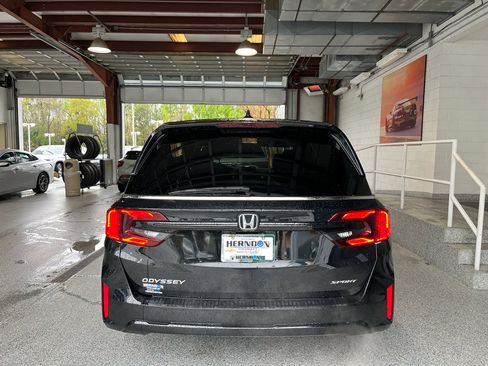 Used 2025 Honda Odyssey Sport-L image 7
