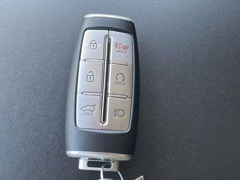 Used 2025 Genesis GV70 2.5T AWD/4WD image 4