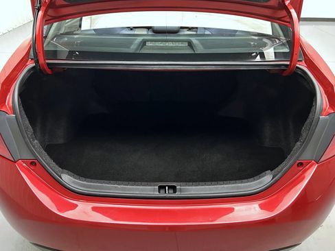 Used 2019 Toyota Corolla LE FWD image 21