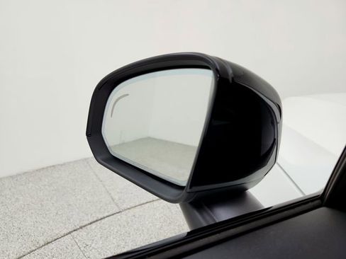 New 2026 Volvo XC40 B5 Plus w/ Climate Package image 23