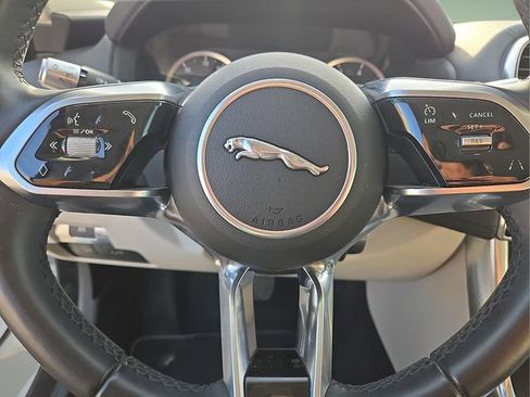 Used 2020 Jaguar XE S image 31