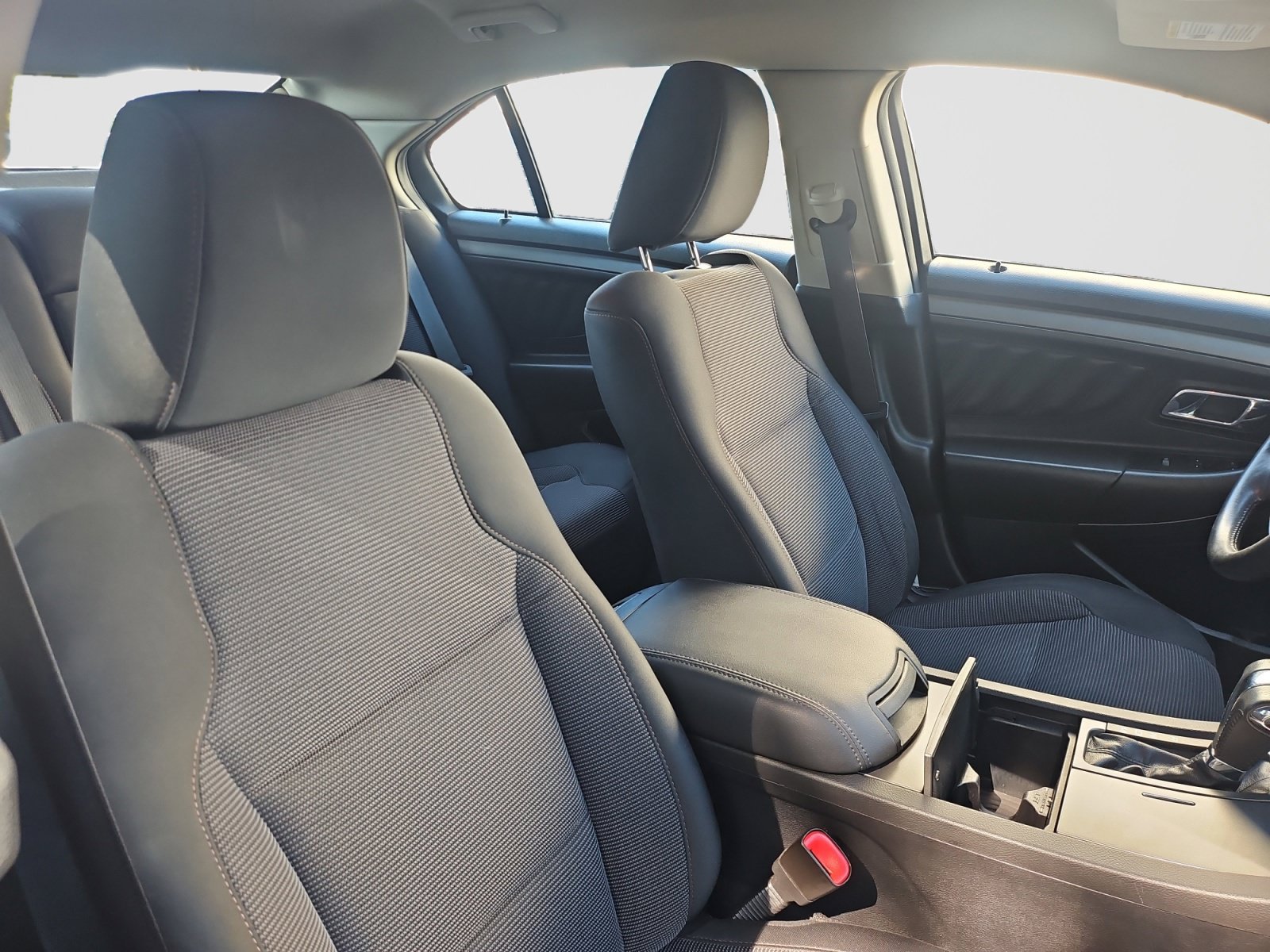 Used 2011 Ford Taurus SEL FWD image 16