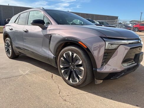 Used 2024 Chevrolet Blazer EV RS image 3