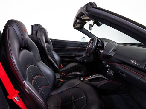 Used 2017 Ferrari 488 Spider RWD image 22