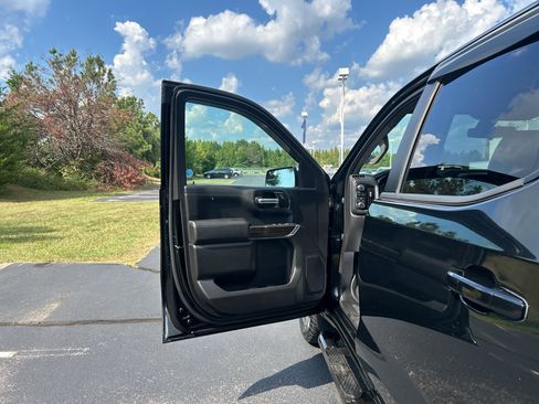 Used 2021 Chevrolet Silverado 1500 LT w/ Texas Edition Plus AWD/4WD image 18