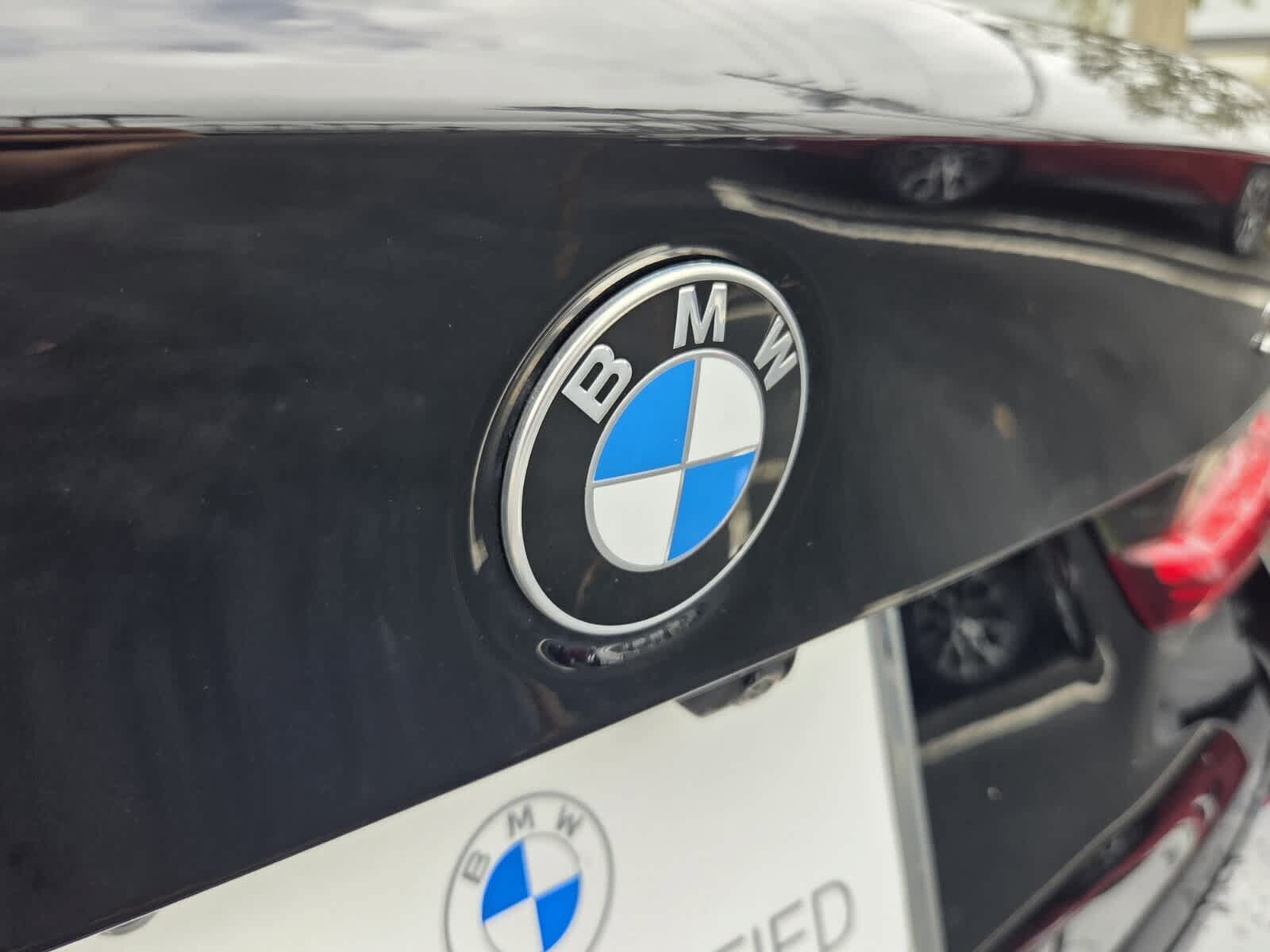 Used 2024 BMW 330i Sedan w/ Premium Package RWD image 15