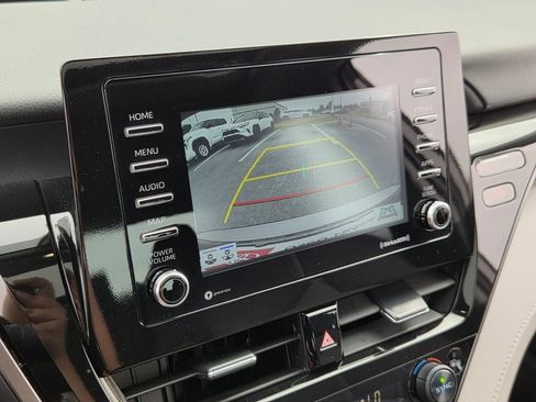 Used 2024 Toyota Camry LE w/ Convenience Package image 18
