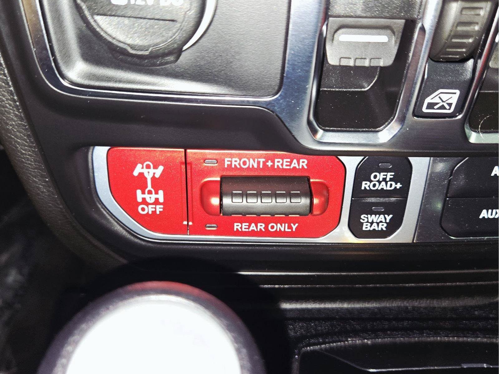 Used 2023 Jeep Wrangler Unlimited Rubicon w/ Cold Weather Group AWD/4WD image 27