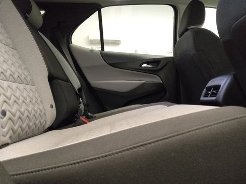 Used 2022 Chevrolet Equinox LT FWD image 19