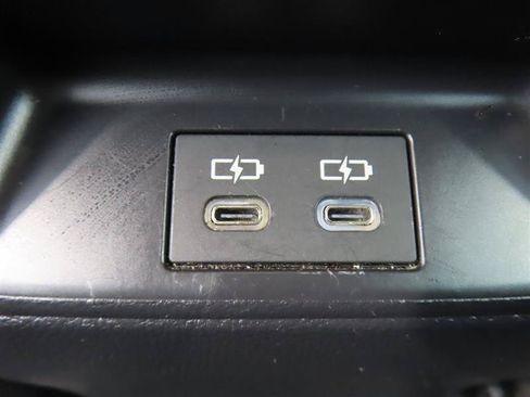 Used 2025 Toyota Corolla LE FWD image 30