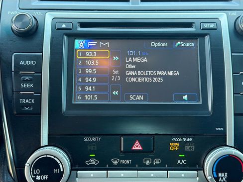 Used 2013 Toyota Camry SE image 27