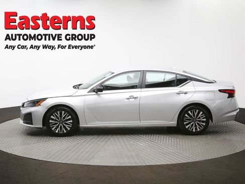 Used 2024 Nissan Altima 2.5 SV image 59