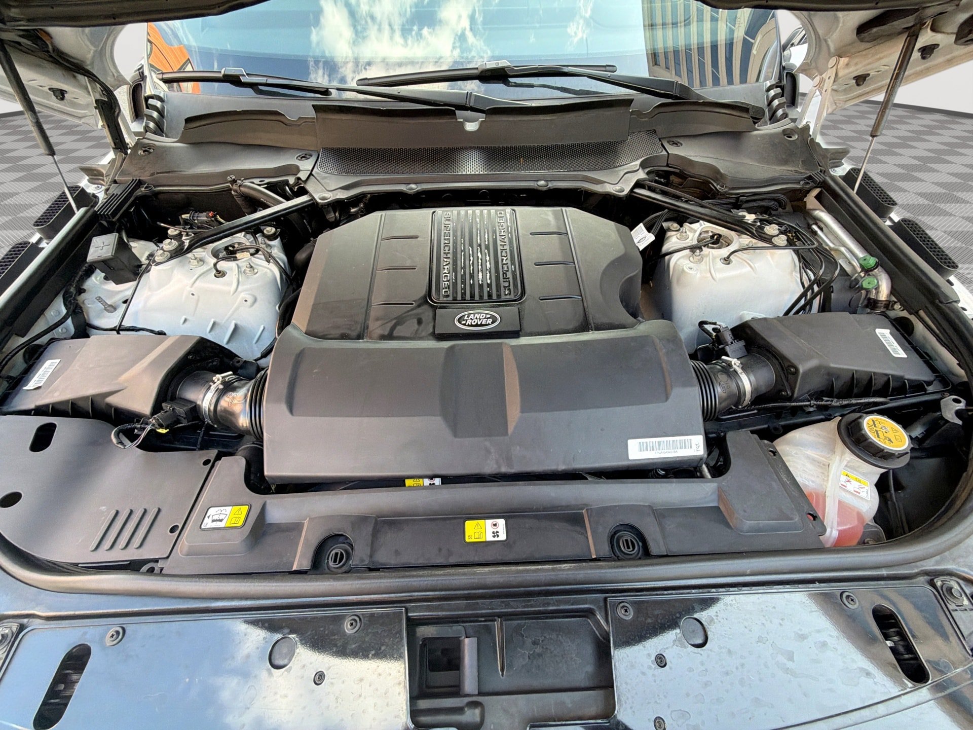 Used 2019 Land Rover Range Rover HSE AWD/4WD image 18