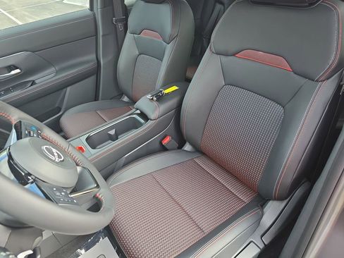 New 2026 Nissan Kicks SR FWD image 18