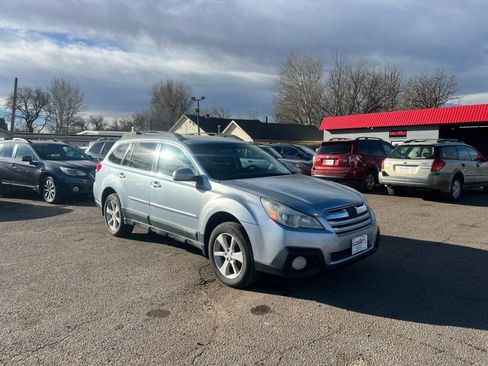 Used 2013 Subaru Outback 2.5i Premium image 4