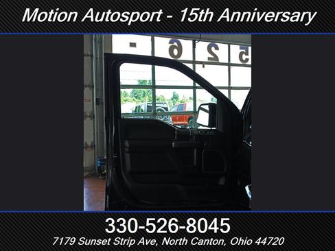 Used 2017 Ford F150 Lariat w/ Equipment Group 502A Luxury AWD/4WD image 15