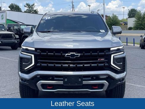 Used 2025 Chevrolet Tahoe Z71 AWD/4WD image 3