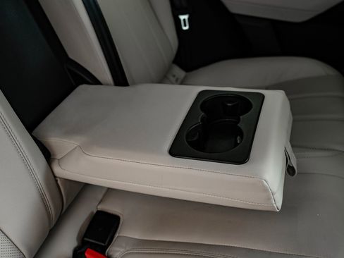 Used 2023 Land Rover Range Rover Velar R-Dynamic S image 45