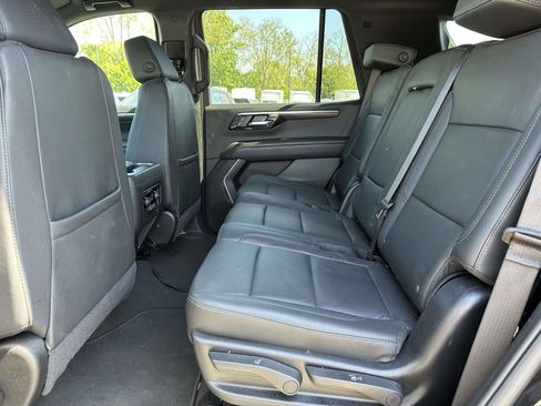 Used 2025 Chevrolet Tahoe LT AWD/4WD image 23