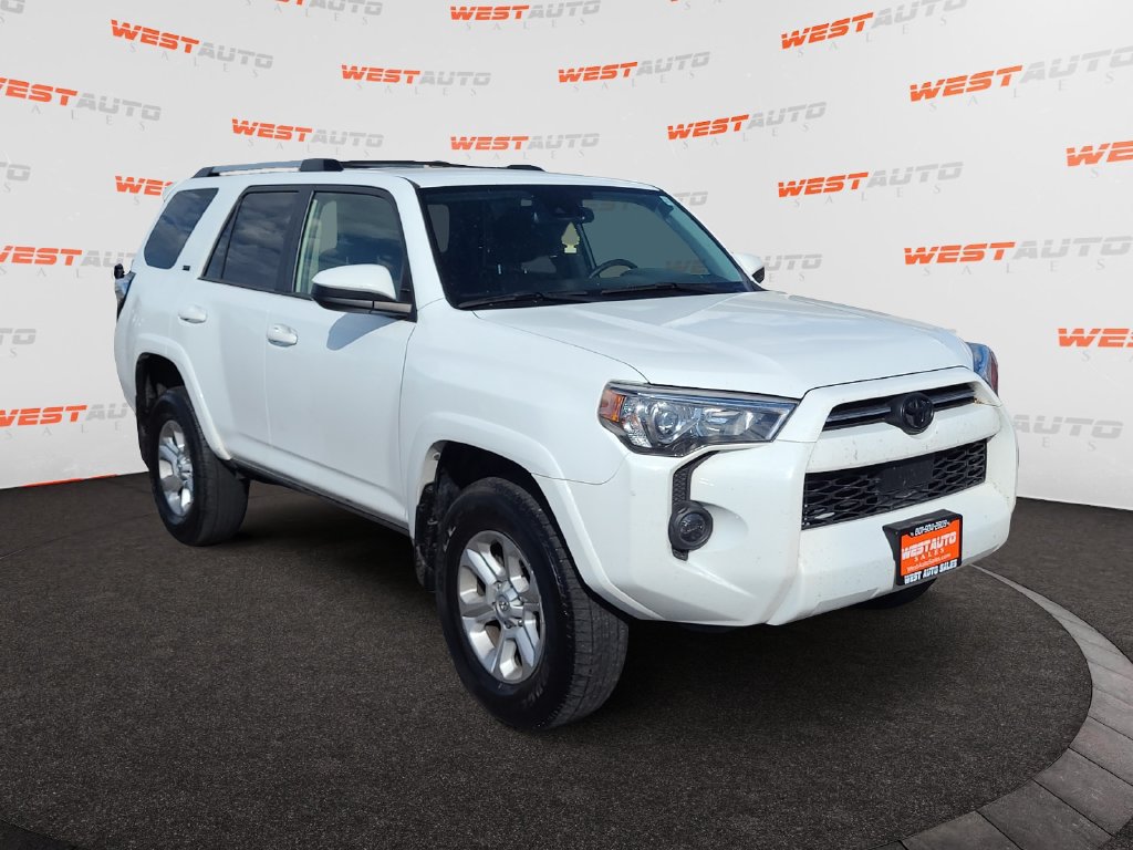 Used 2022 Toyota 4Runner SR5 AWD/4WD image 7