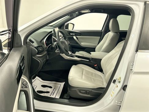 Used 2024 Mitsubishi Eclipse Cross SEL image 9