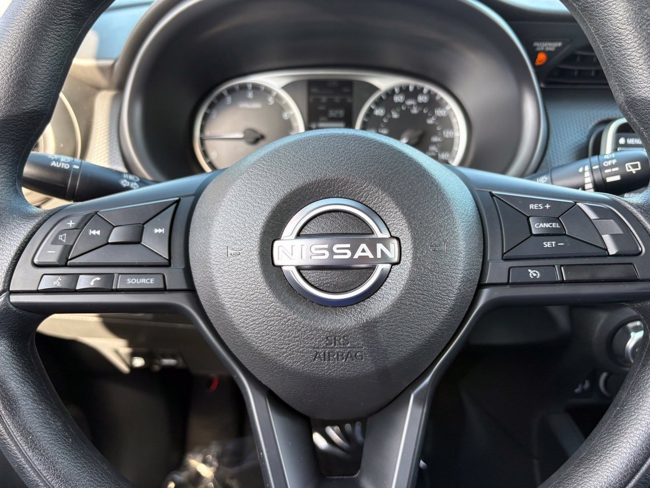 Certified 2025 Nissan Kicks Play S FWD image 29