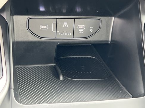 Used 2025 Kia Sorento S w/ Panoramic Sunroof Package image 35