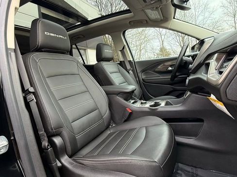 Used 2023 GMC Terrain Denali w/ Black Diamond Edition image 20