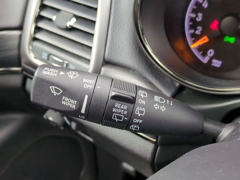 Used 2020 Jeep Grand Cherokee Limited X image 29