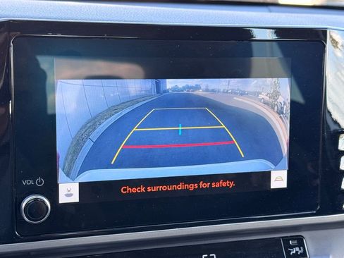 Used 2025 Toyota Camry LE w/ Convenience Package image 14