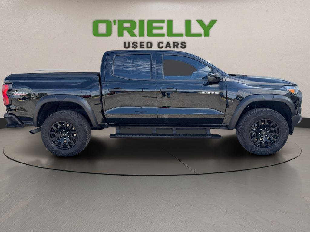 Used 2024 Chevrolet Colorado Trail Boss w/ Advanced Trailering Package AWD/4WD image 7