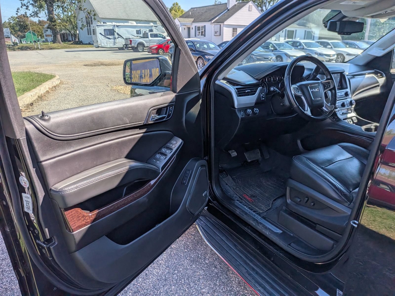 Used 2020 GMC Yukon XL SLT AWD/4WD image 24