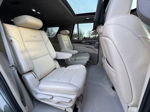 Certified 2024 Cadillac Escalade Sport Platinum w/ LPO, ONYX Package image 34