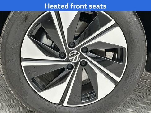 Used 2024 Volkswagen Taos SE image 11