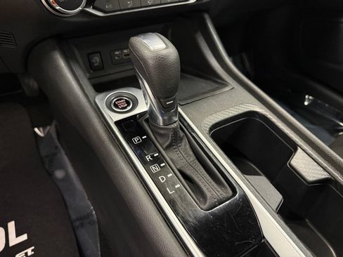 Used 2024 Nissan Sentra SV FWD image 15