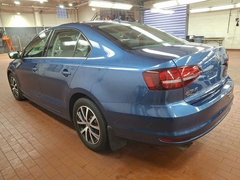 Used 2017 Volkswagen Jetta SE image 7