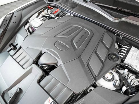 New 2026 Porsche Cayenne E-Hybrid Coupe image 12